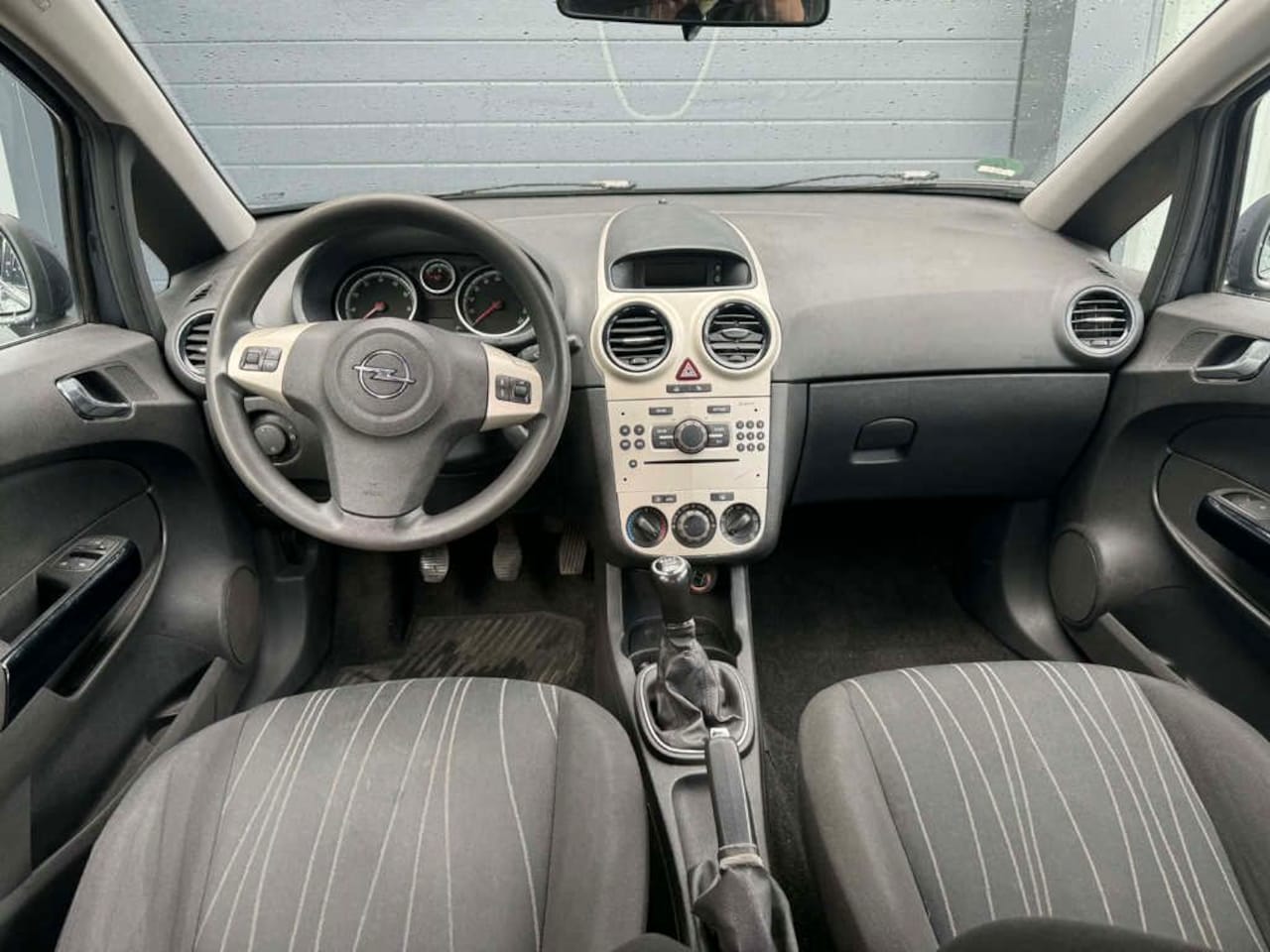 Opel Corsa - 1.2-16V Essentia 1.2-16V Essentia - AutoWereld.nl