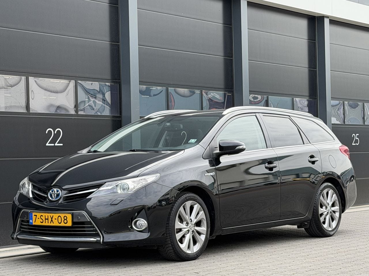 Toyota Auris - 1.8 Hybrid Lease Pro Panorama Camera Clima - AutoWereld.nl