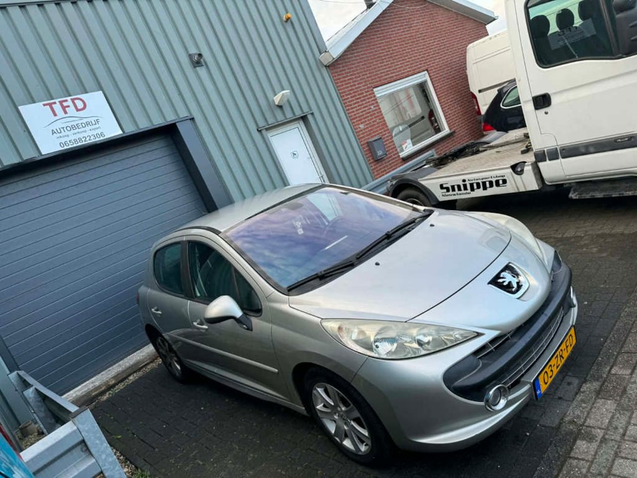 Peugeot 207 - 1.6 VTi XS 1.6 VTi XS - AutoWereld.nl