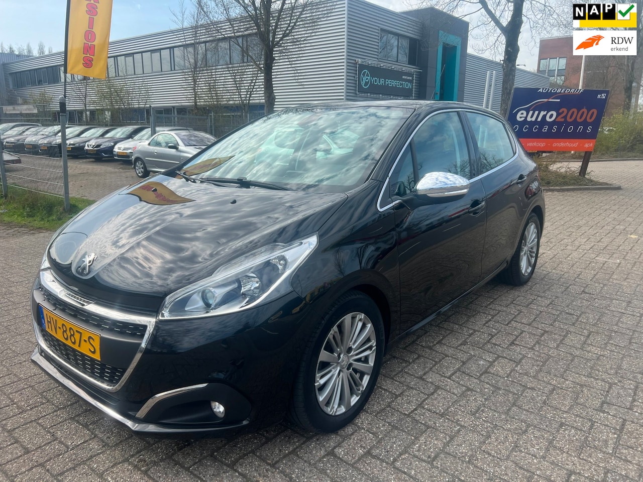 Peugeot 208 - 1.6 BlueHDi Blue Lease Executive 1.6 BlueHDi Blue Lease Executive - NIEUWE APK ! - AutoWereld.nl