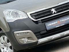 Peugeot Partner Tepee - 1.2 PureTech 110pk Outdoor - Nocciola metallic - Nav/Clima/Cruise