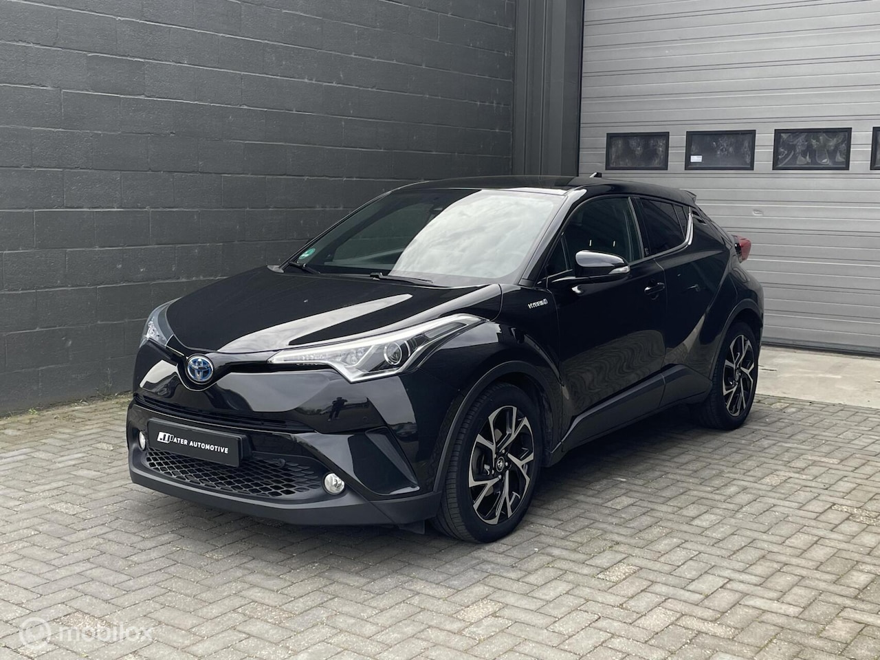 Toyota C-HR - 1.8 Hybrid Team D | PDC | Navi | DAB | Dealer OH | - AutoWereld.nl