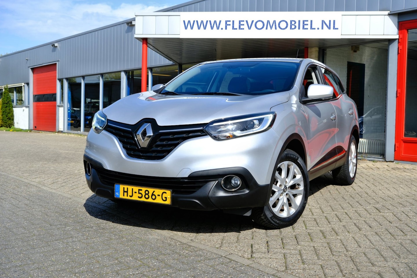 Renault Kadjar - 1.2 TCe Zen Clima|Navi|Cruise|DAB|Keyless Entry/Start - AutoWereld.nl