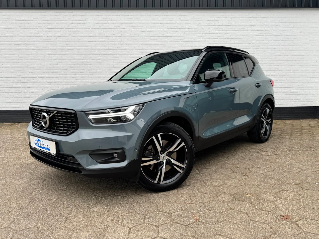 Volvo XC40 - T5 Recharge R-Design l PANO l 360 l ACC l TOPSTAAT! - AutoWereld.nl