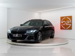 BMW 5-serie Touring - 540i xDrive High Executive M Sport 334PK | Vierwiel sturing | Laser | Pano | HUD | Sfeer |