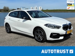 BMW 1-serie - 118i Executive Sport Line AUTOM/NAVI/CRUISE