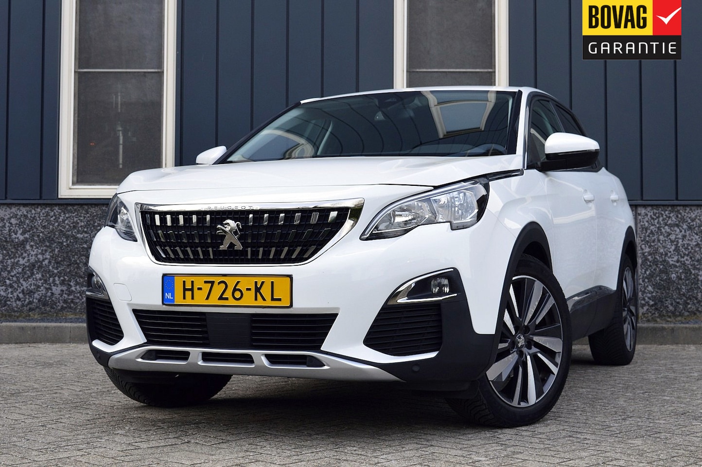 Peugeot 3008 - 1.2 PureTech Allure Rijklaarprijs-Garantie Navigatie Airco Camera Leder/Stof interieur - AutoWereld.nl
