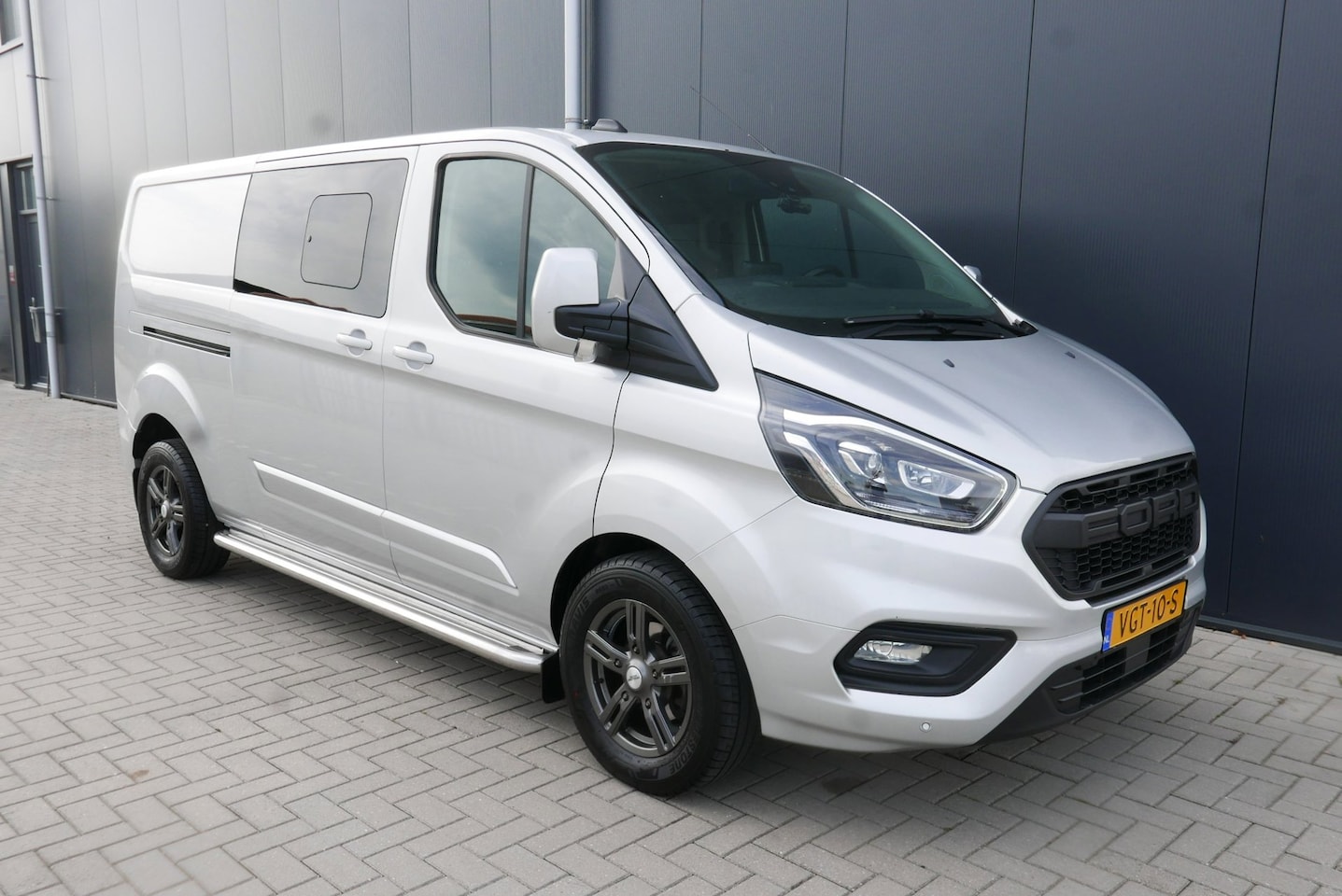 Ford Transit Custom - 300 2.0 TDCI 170 PK L2H1 Limited DC AUT,NAVI,CLIMA,DUBBELE SCHUIFDEUREN. - AutoWereld.nl