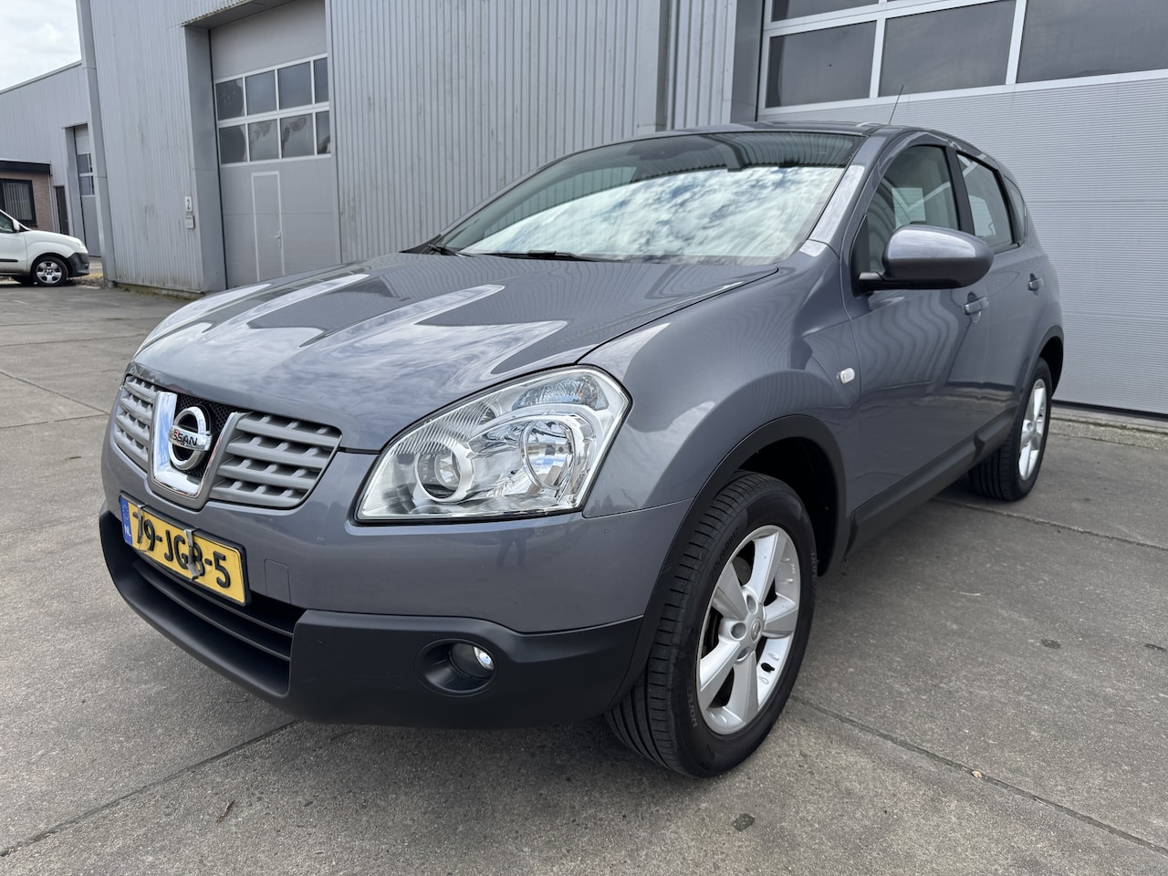 Nissan Qashqai - 1.6 Acenta NETTE AUTO WEINIG KM. TREKHAAK AIRCO. - AutoWereld.nl