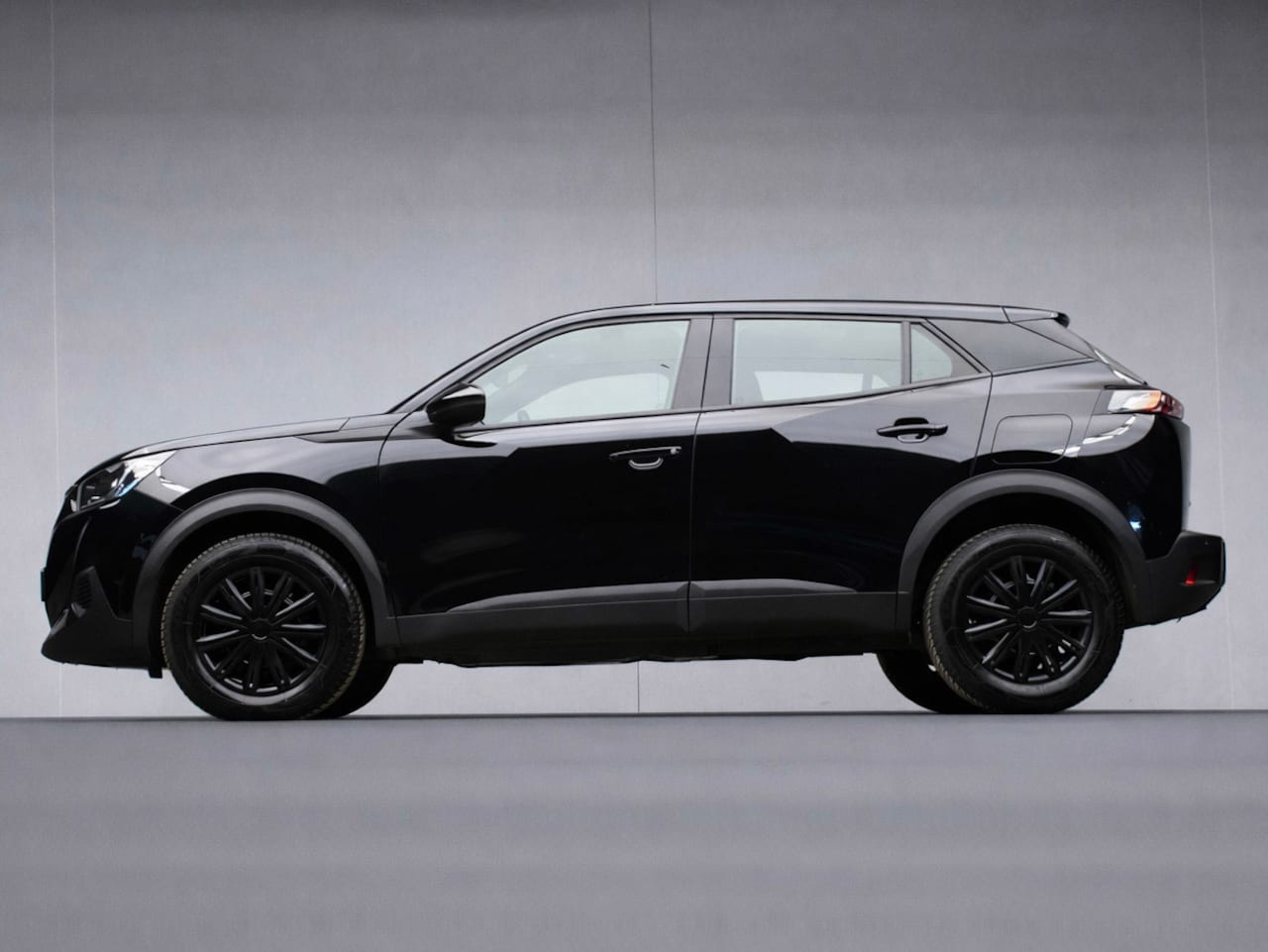 Peugeot 2008 - 1.2 PureTech Active Pack Sport (APPLE CARPLAY,NAVI,PDC,CLIMATE,CRUISE,LED,BLACK EDITION,SP - AutoWereld.nl