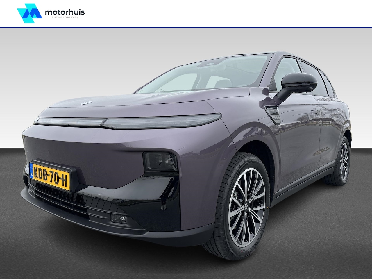 Leapmotor B10 - | Design ProMax 218pk | Panoramadak | 434 km WLTP | 168kW Snelladen | - AutoWereld.nl