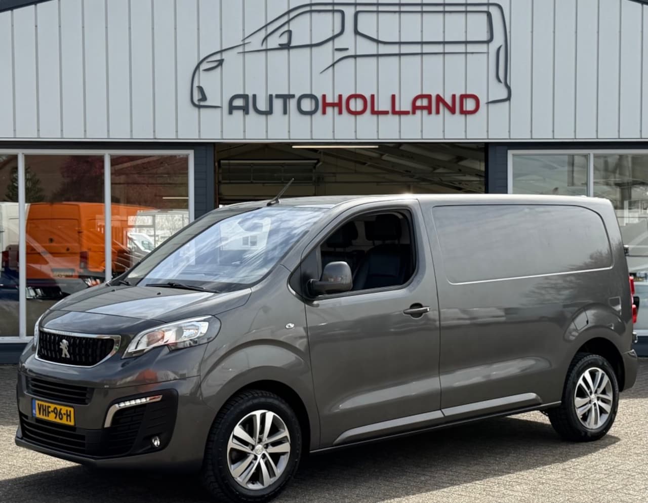 Peugeot Expert - 2.0 BleuHDI 90KW 122PK L2H1 EURO 6 AIRCO/ NAVIGATIE/ CAMERA/ CRUISE CONTROL/ 100% DEALERON - AutoWereld.nl
