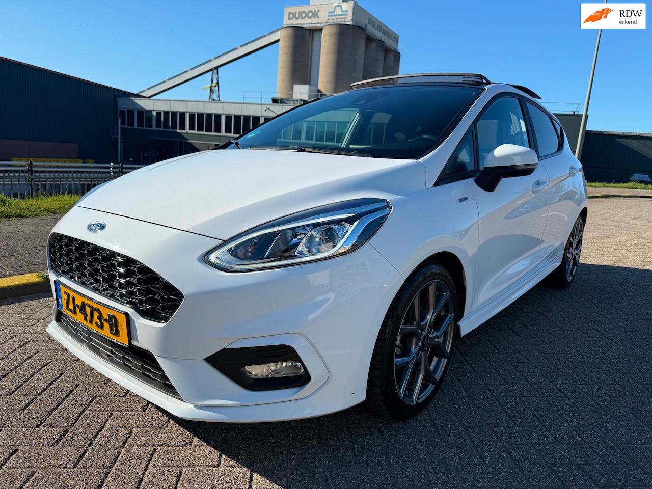 Ford Fiesta - 1.0 EcoBoost ST-Line_PANORAMADAK_LUXE UITVOERING!_NETTE AUTO - AutoWereld.nl