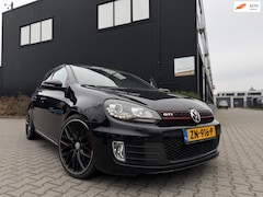 Volkswagen Golf - 2.0 GTI