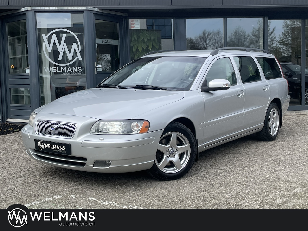 Volvo V70 - 2.5T Momentum Youngtimer l Leder l Xenon - AutoWereld.nl