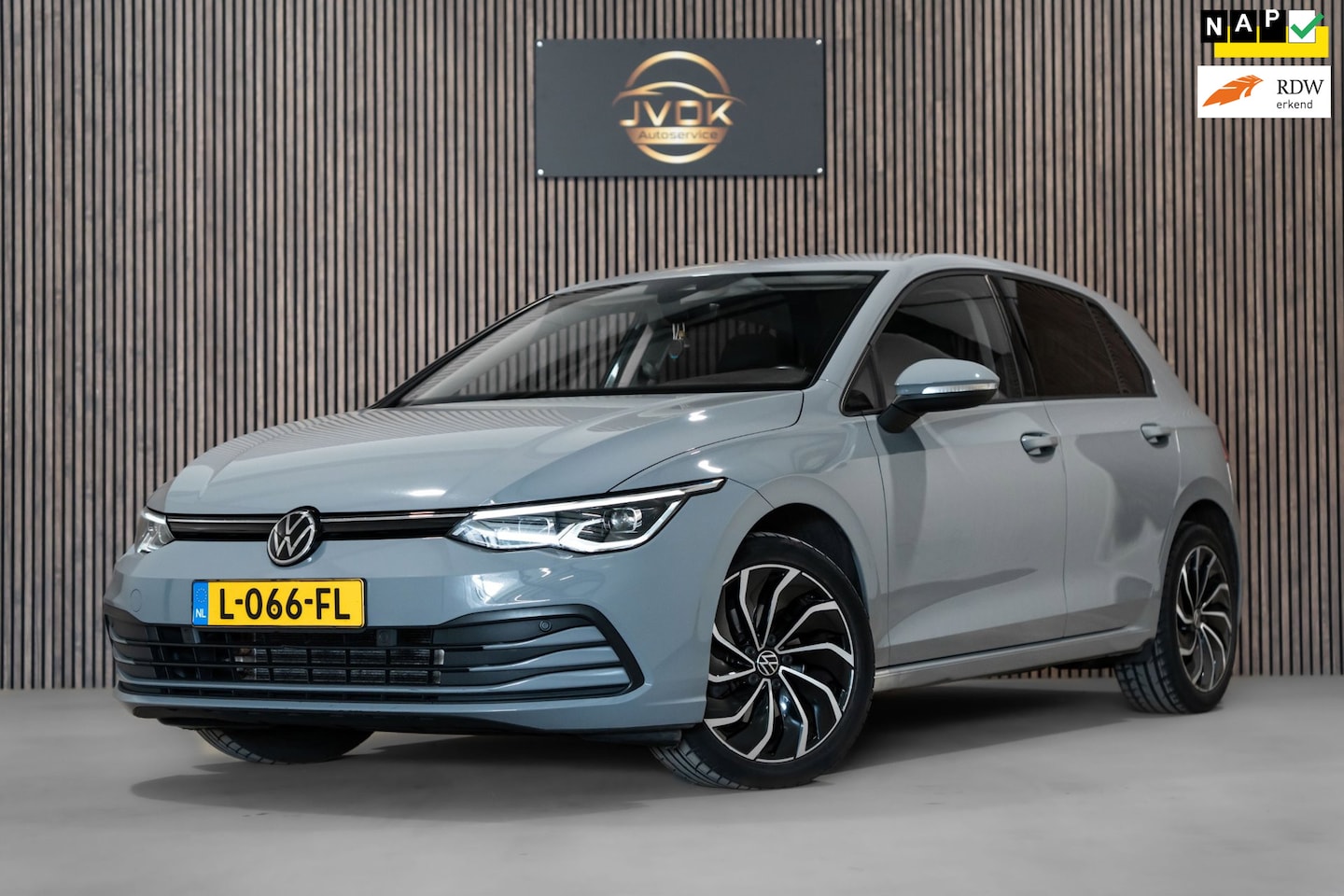 Volkswagen Golf - 1.5 TSI Highline IQ CARPLAY CAMERA - AutoWereld.nl