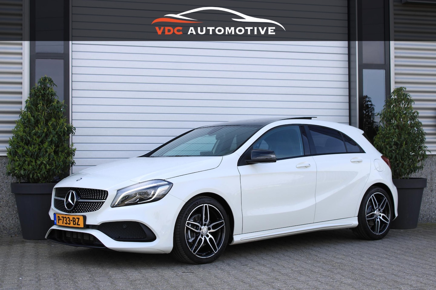 Mercedes-Benz A-klasse - 180 AMG Pano | Camera | Carplay | Navi | LED | Night - AutoWereld.nl