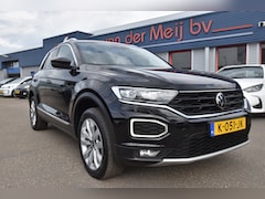 Volkswagen T-Roc - 1.5 TSI Sport , TREKHAAK , VIRTUAL COCKPIT , A UITRIJ CAM , LED KOPL , PDC V+A ,