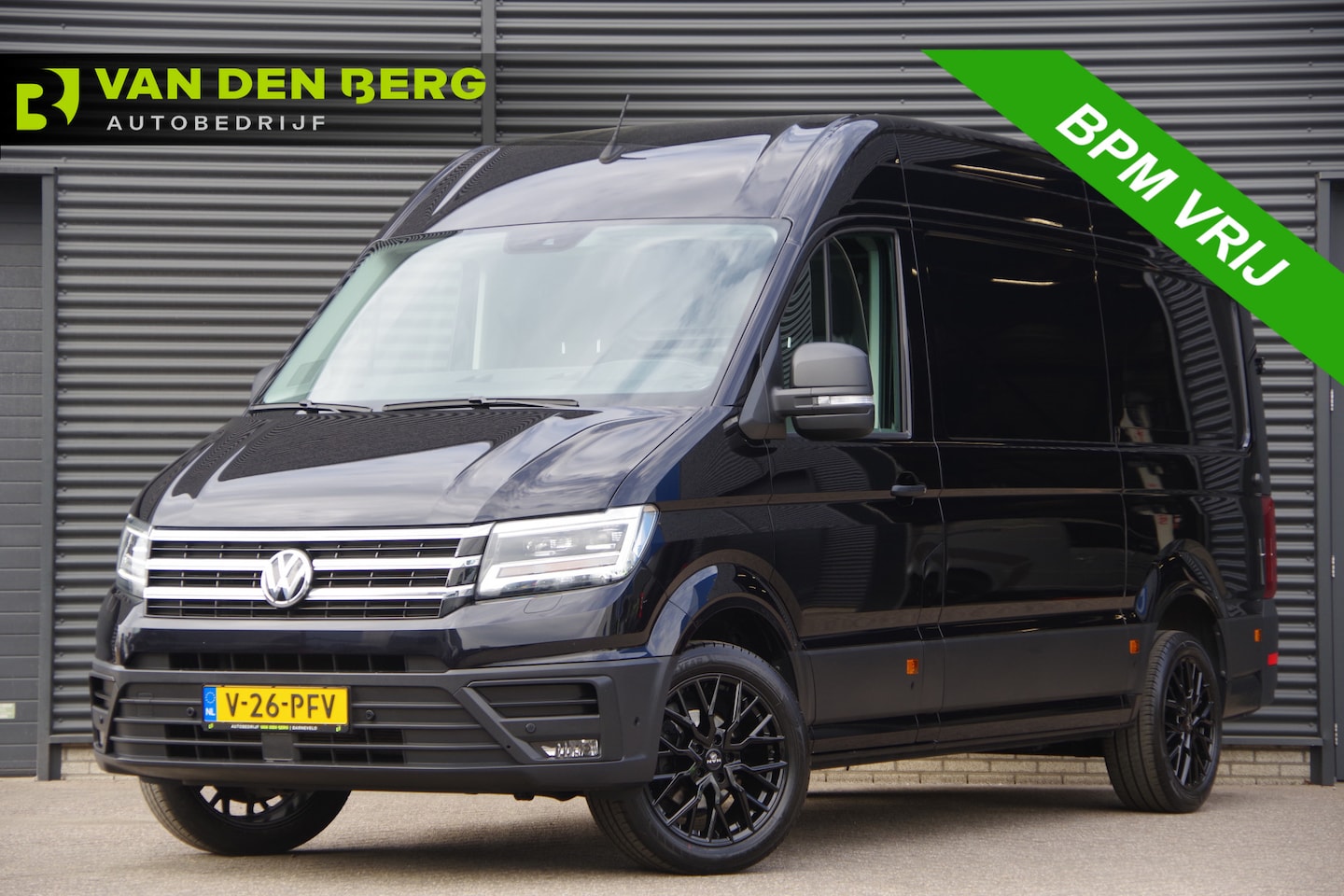 Volkswagen Crafter - 35 2.0 TDI L3H3 177PK AUT. LED, ADAPT. CRUISE, STOELVERWARMING, STANDKACHEL, ERGO COMFORT - AutoWereld.nl