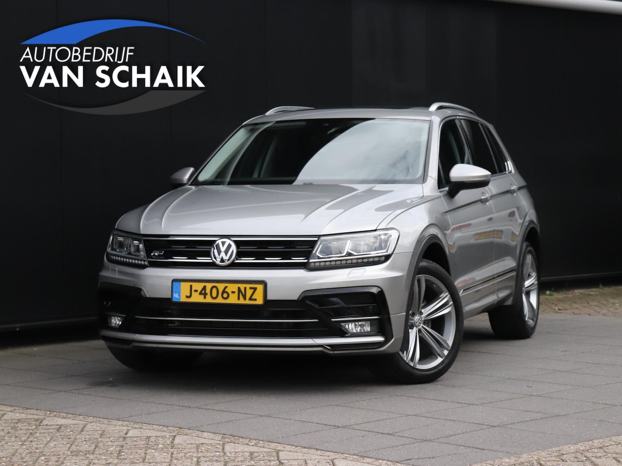 Volkswagen Tiguan - 2.0 TSI 4Motion Highline | DSG | PANO-DAK | TREKHAAK | CAMERA | STOEL/STUURVERW. | CRUISE - AutoWereld.nl