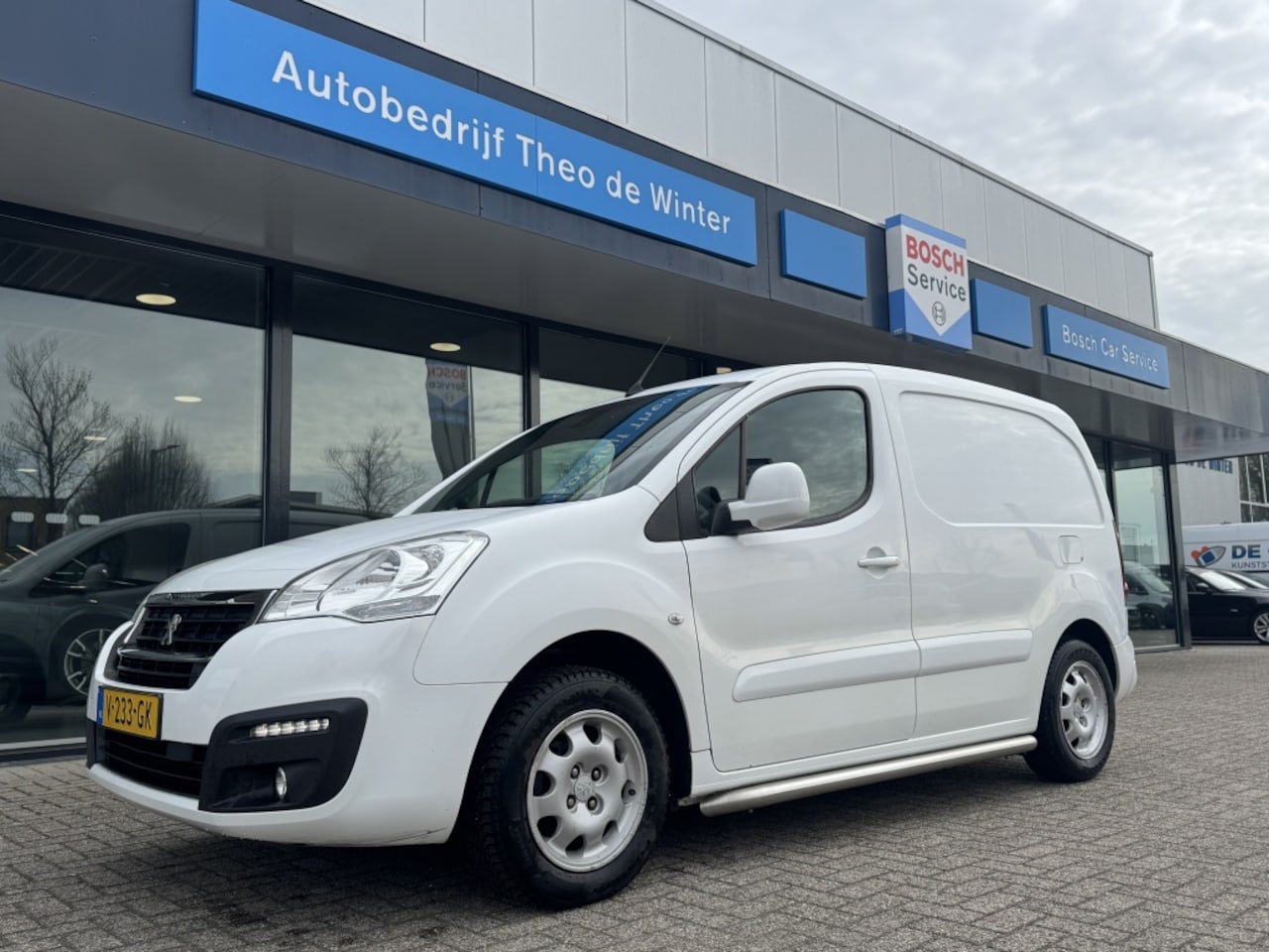Peugeot Partner - 120 1.6 BlueHDi L1Pr | 3 ZITS | LM Velgen | Airco | - AutoWereld.nl