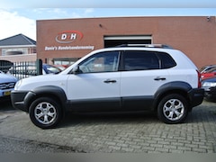 Hyundai Tucson - 2.0i 4WD Style airco nieuwe apk inruil mogelijk nap