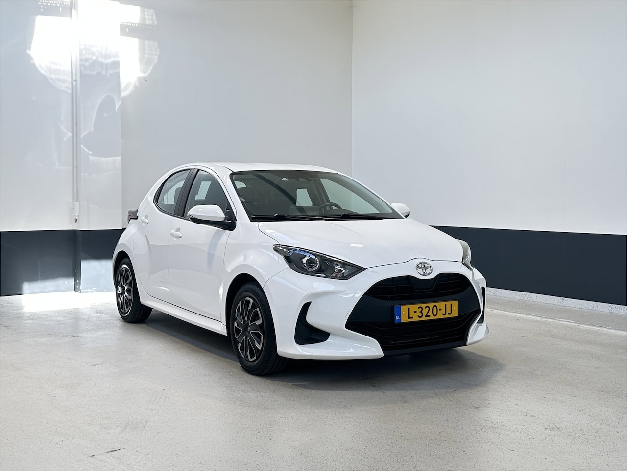 Toyota Yaris - 1.0 VVT-i Active | Apple Carplay\ Android Auto | Camera| NL | 1 Eig | - AutoWereld.nl