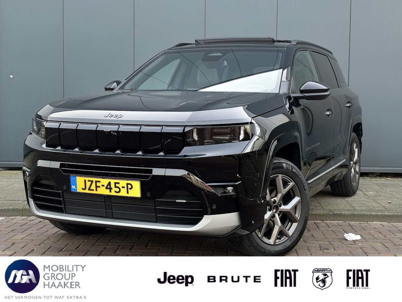 Jeep Compass - 1.2 e-Hybrid First Edition | Schuif-kanteldak | Massagestoelen | Apple-Android - AutoWereld.nl