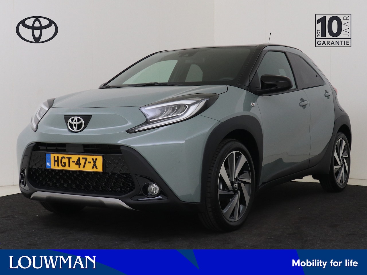 Toyota Aygo X - 1.0 VVT-i MT Envy | Adaptive cruise | Privacy glass | Climate control | 18'' LM velgen - AutoWereld.nl