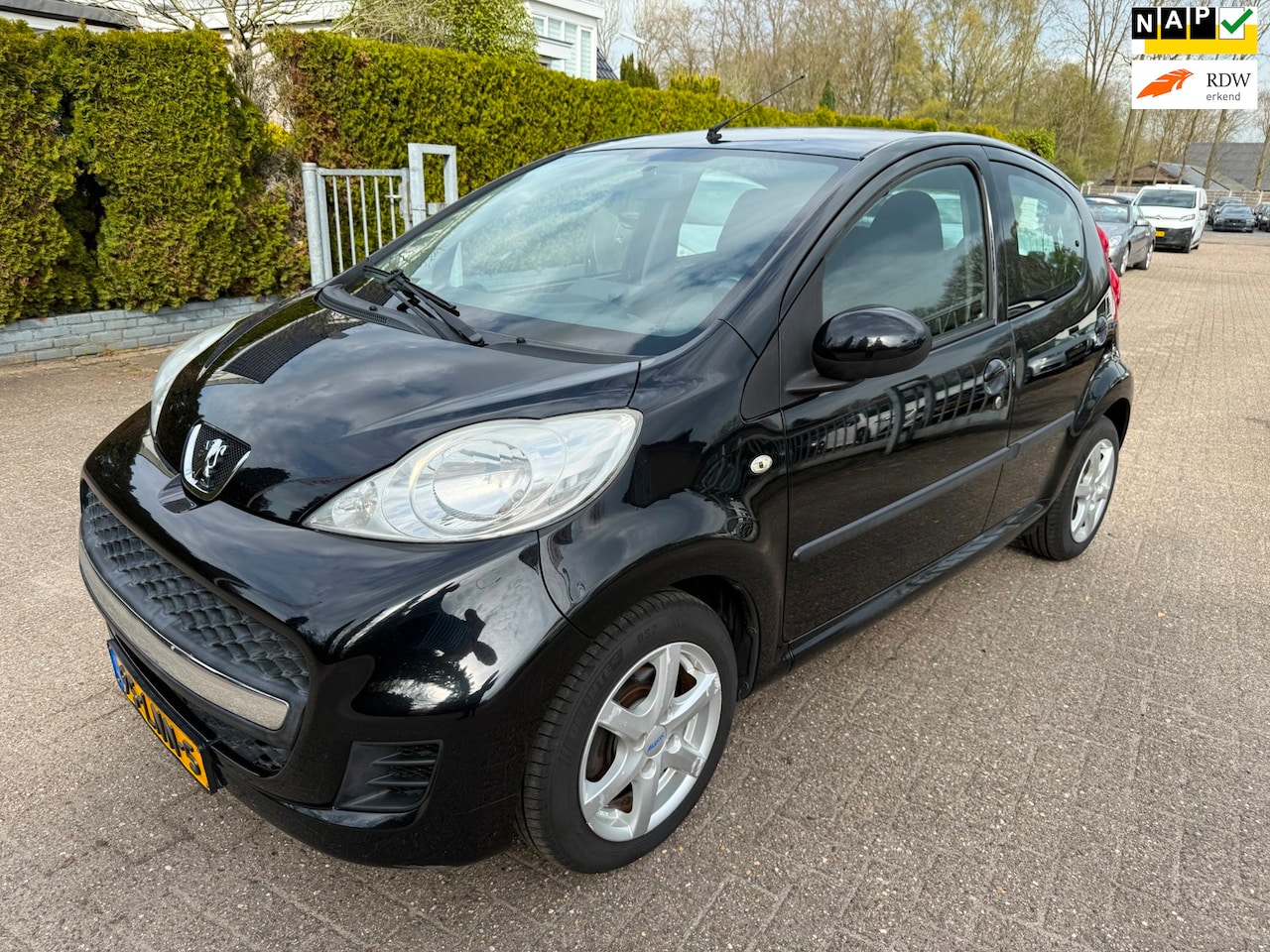 Peugeot 107 - 1.0-12V 5-DRS XS AIRCO CENTR.VERGR. EL.RAMEN NAVI BL.TOOTH NAP - AutoWereld.nl
