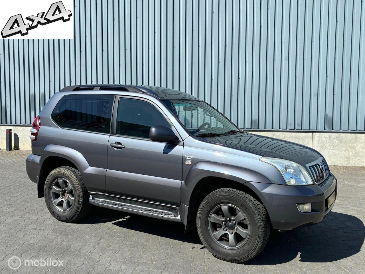 Toyota Land Cruiser - 3.0 D-4D Blind Van 4 WD AIRCO - AutoWereld.nl