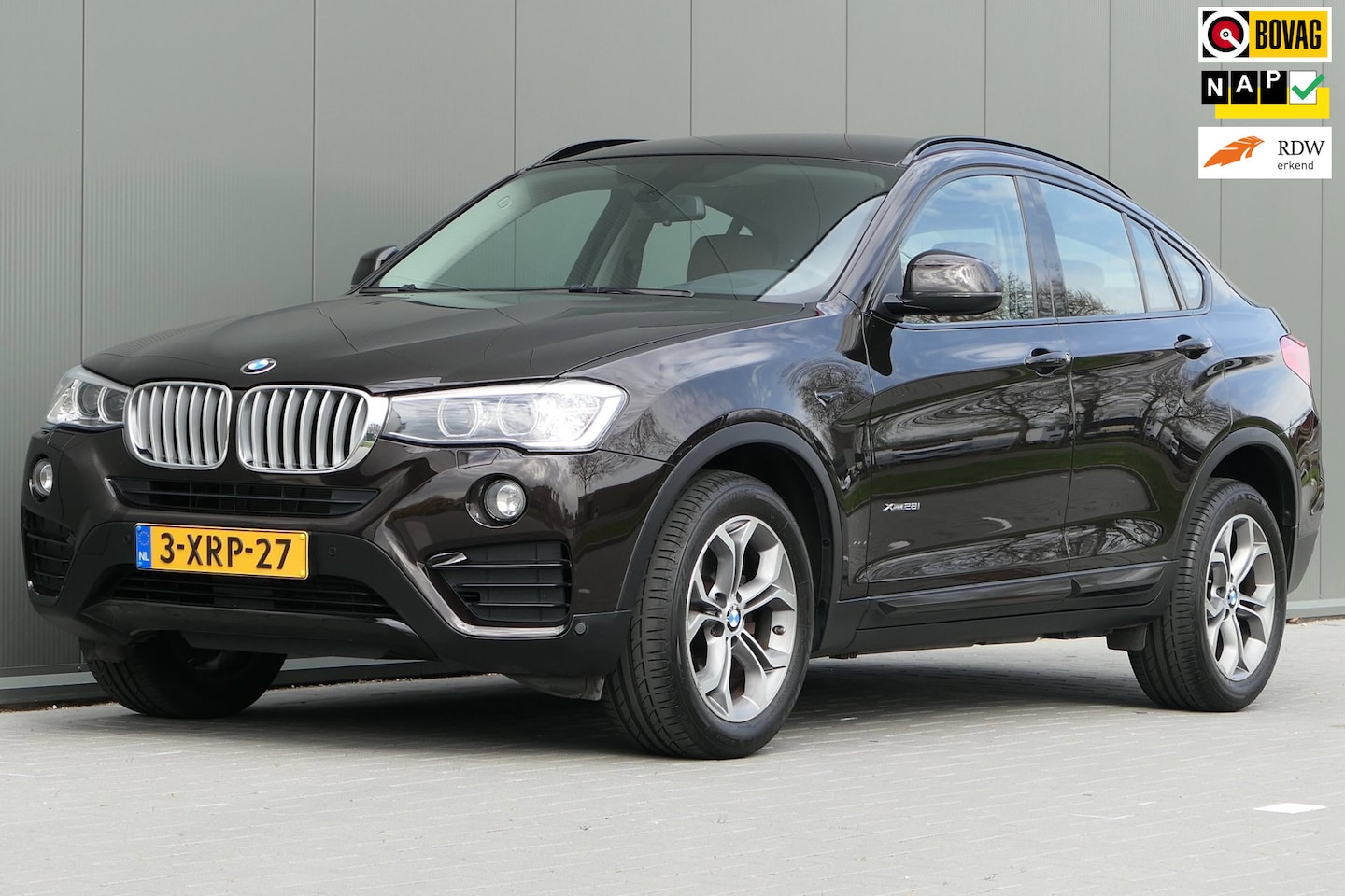 BMW X4 - XDrive28i High Executive xLine Edition NAP Navigatie Headup Stoelverwarming - AutoWereld.nl