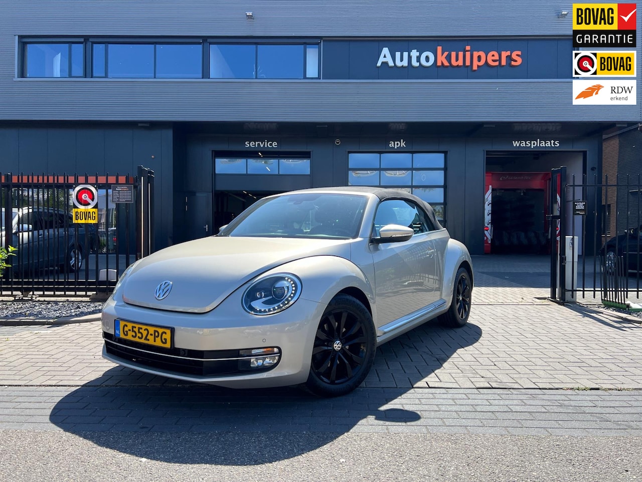 Volkswagen Beetle Cabriolet - 1.2 TSI Design BlueMotion | 17'' inch lichtmetalen velgen, navigatie, cruise control en PD - AutoWereld.nl
