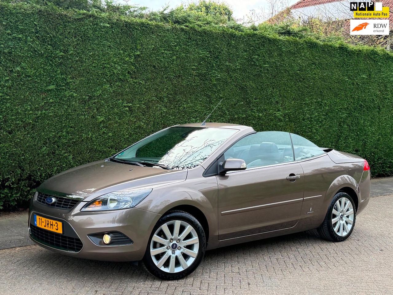 Ford Focus Coupé-Cabriolet - 1.6 NIEUWSTAAT/RIJDT NIEUW/LEER!! - AutoWereld.nl