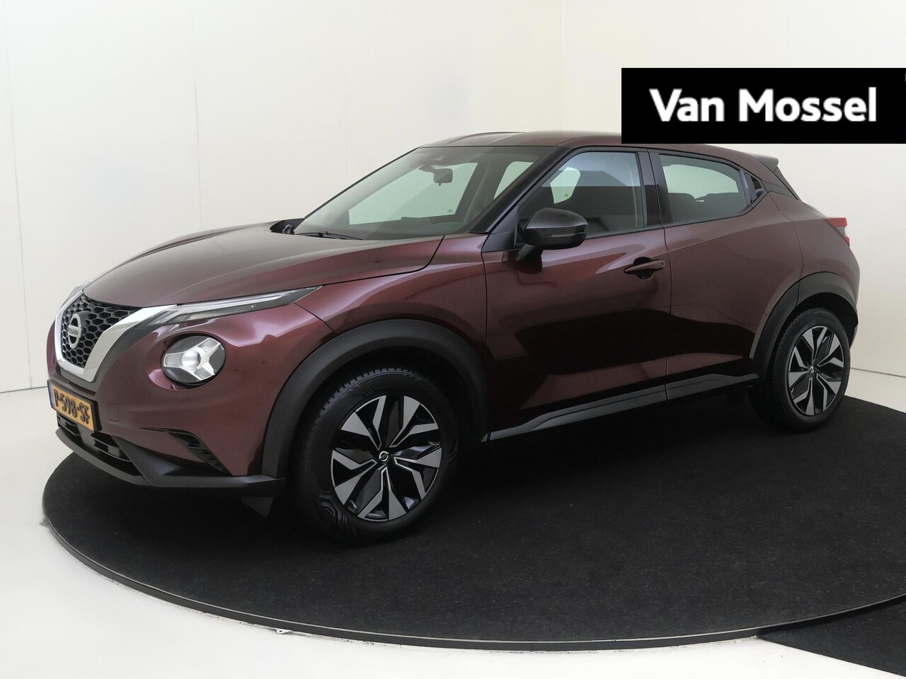 Nissan Juke - 1.0 DIG-T Acenta | Achteruitrijcamera | Wieldoppen | Cruise Control - AutoWereld.nl