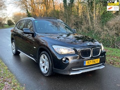 BMW X1 - SDrive20d Business | Dealeronderhouden | Orgineel Nederlands | Camera | Navi | Pano | Lede