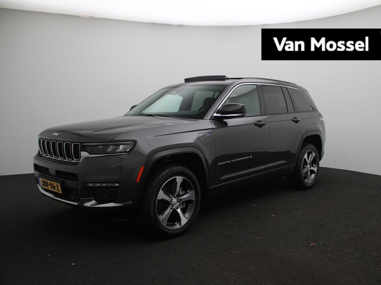 Jeep Grand Cherokee - 2.0 Limited 4xe | Navigatie | Stoelverwarming | Panoramadak | Zeer compleet! - AutoWereld.nl