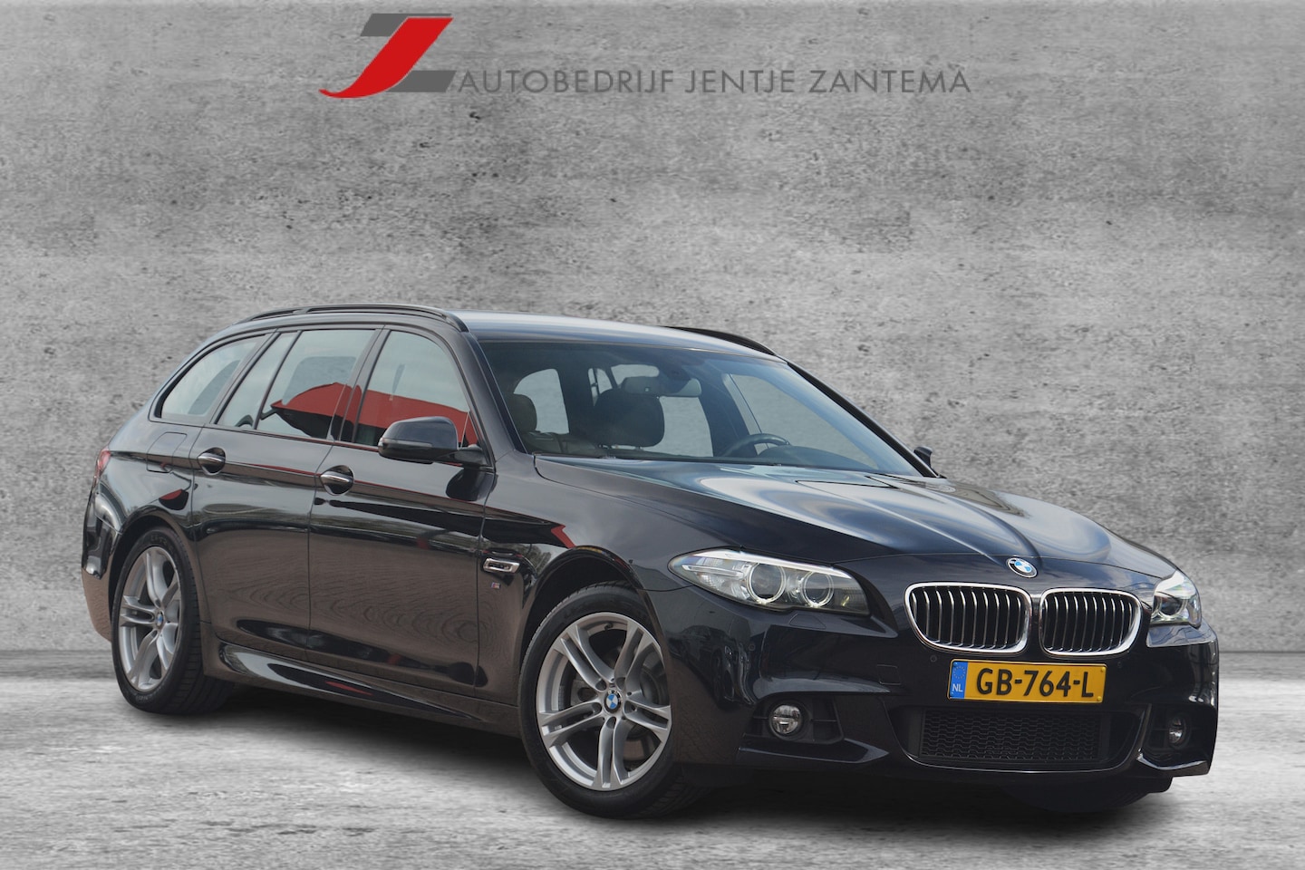 BMW 5-serie Touring - 520i Executive | M-pakket | Navigatie | Xenon | Sportstoelen | Stoelverwarming | Clima | C - AutoWereld.nl