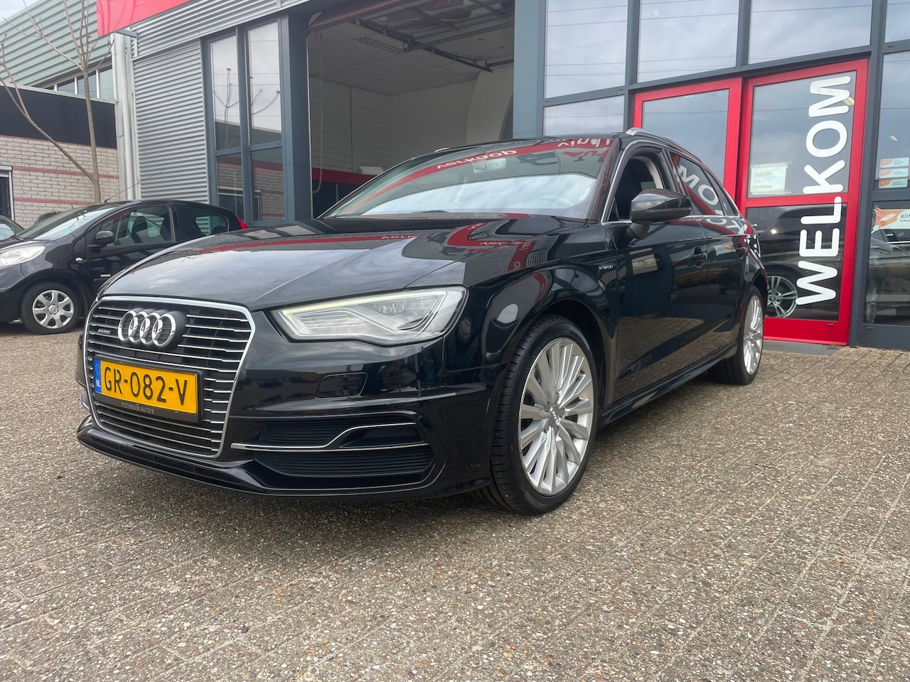 Audi A3 Sportback - 1.4 e-tron PHEV Ambition Pro Line plus pano - AutoWereld.nl