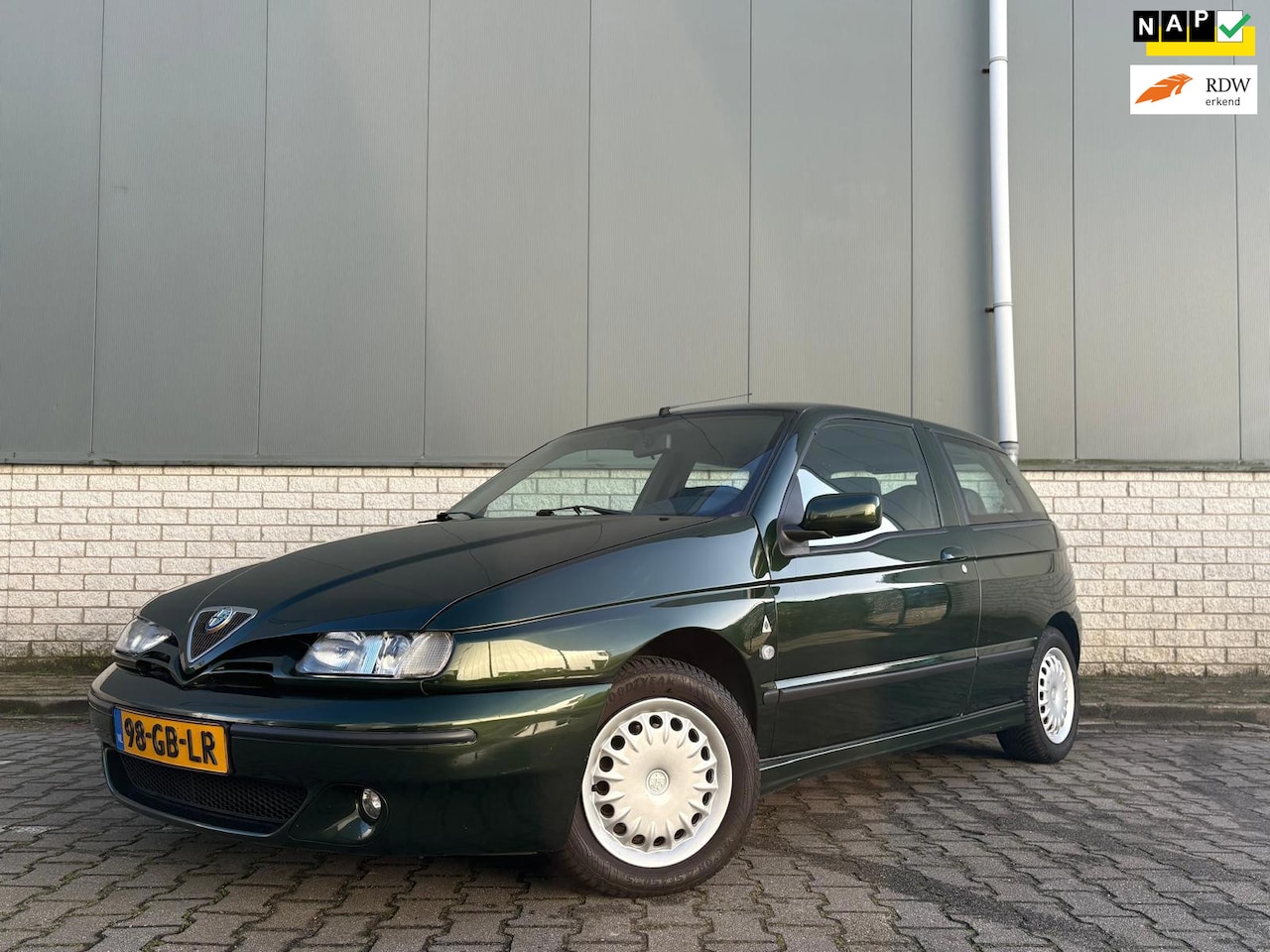 Alfa Romeo 145 - 1.4-16V T.Spark L-Orgineel NL-Boekjes-NWE APK - AutoWereld.nl
