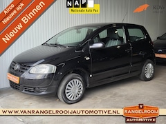 Volkswagen Fox - 1.2 Trendline, trekhaak, airco, centr. vergr