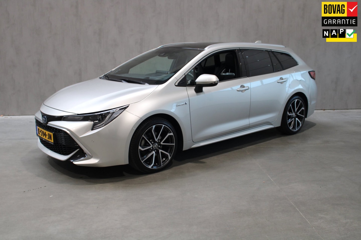 Toyota Corolla Touring Sports - 2.0 Hybrid Panorama/JBL/Kuipstoelen/Leer/Trekhaak/Head-Up/ Prijs is rijklaar - AutoWereld.nl