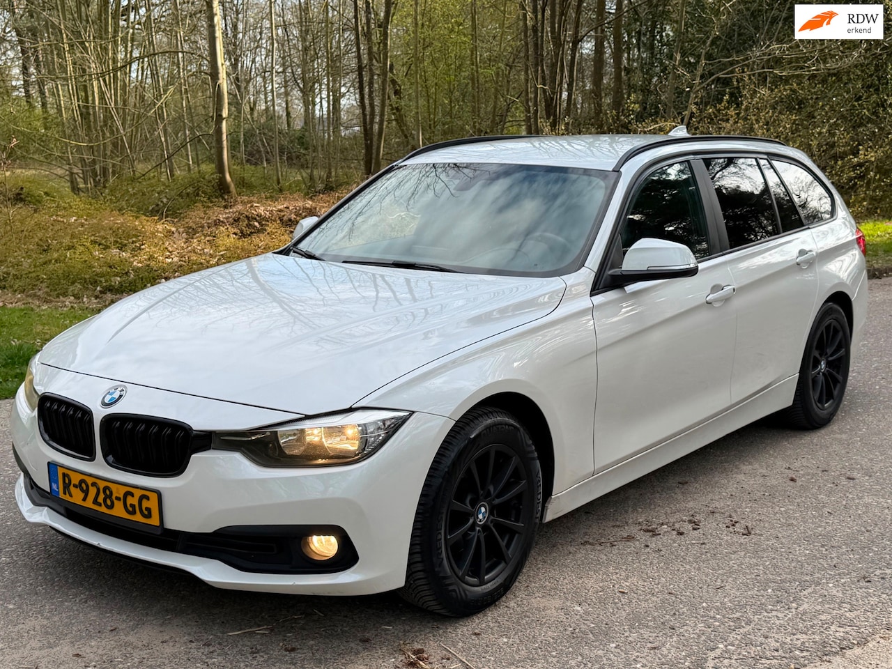 BMW 3-serie Touring - 316d 2.0 Centennial Executive 2016 EURO 6 Parelmoer - AutoWereld.nl