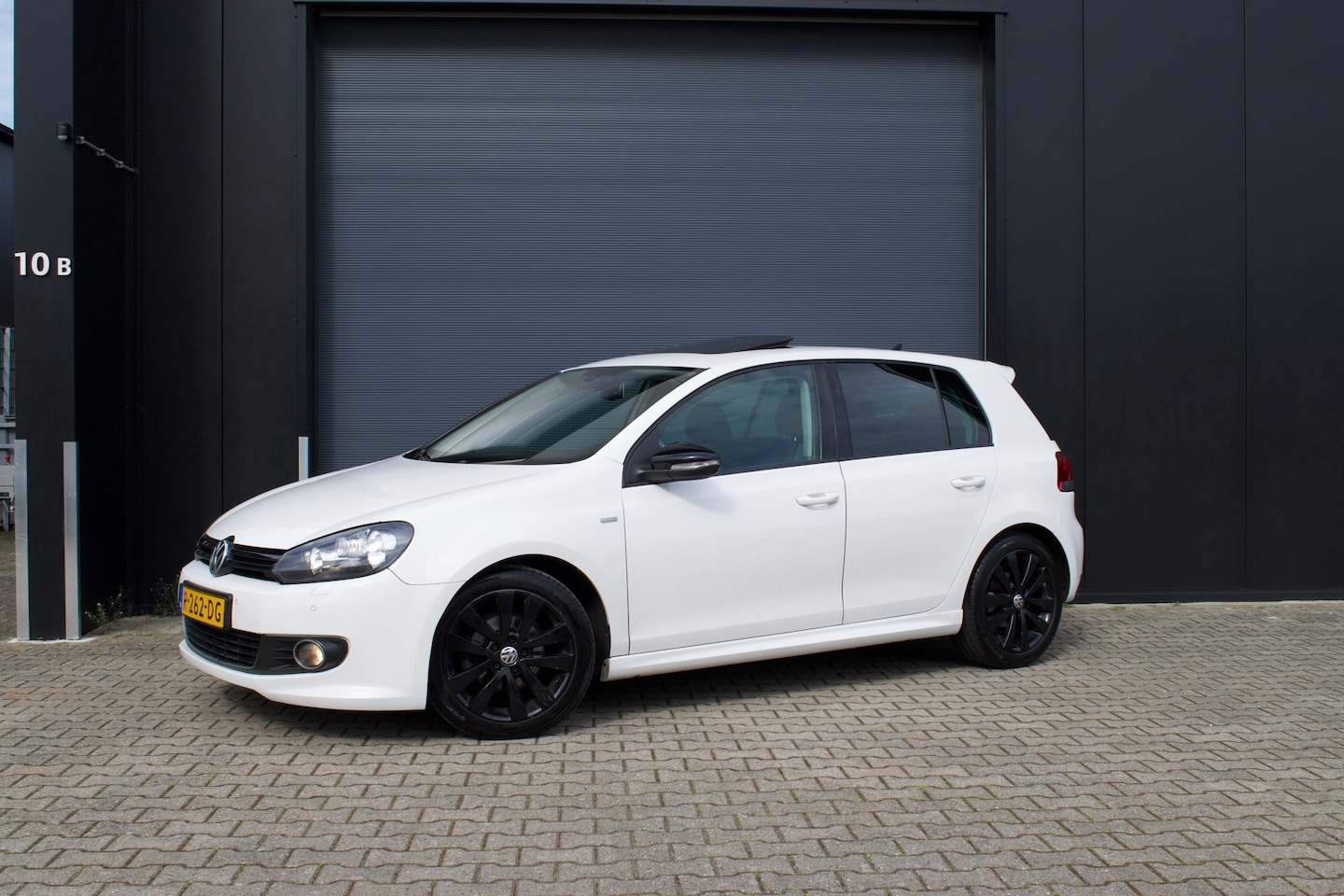 Volkswagen Golf - 1.2 TSI Stoelverwarming, Parkeersensoren, dakje - AutoWereld.nl