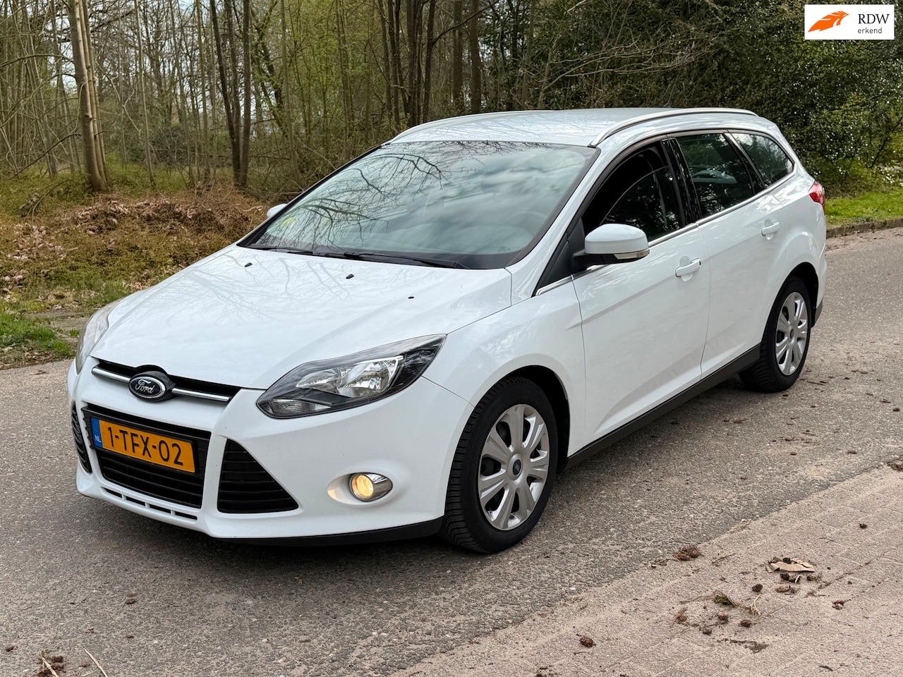 Ford Focus Wagon - 1.6 TDCI Titanium 2013 Wit - AutoWereld.nl