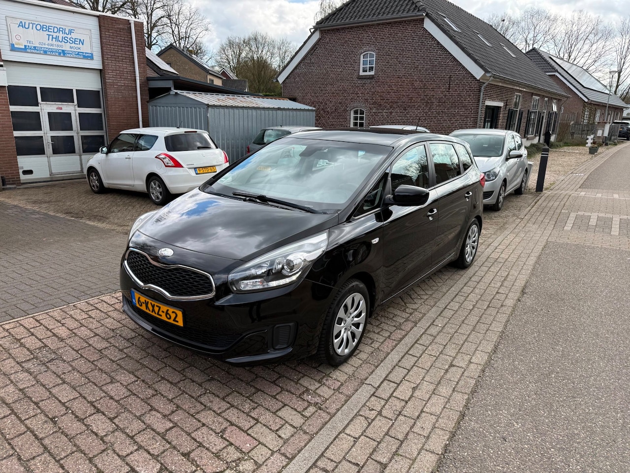 Kia Carens - 2.0 GDi First Edition 7 pers - AutoWereld.nl