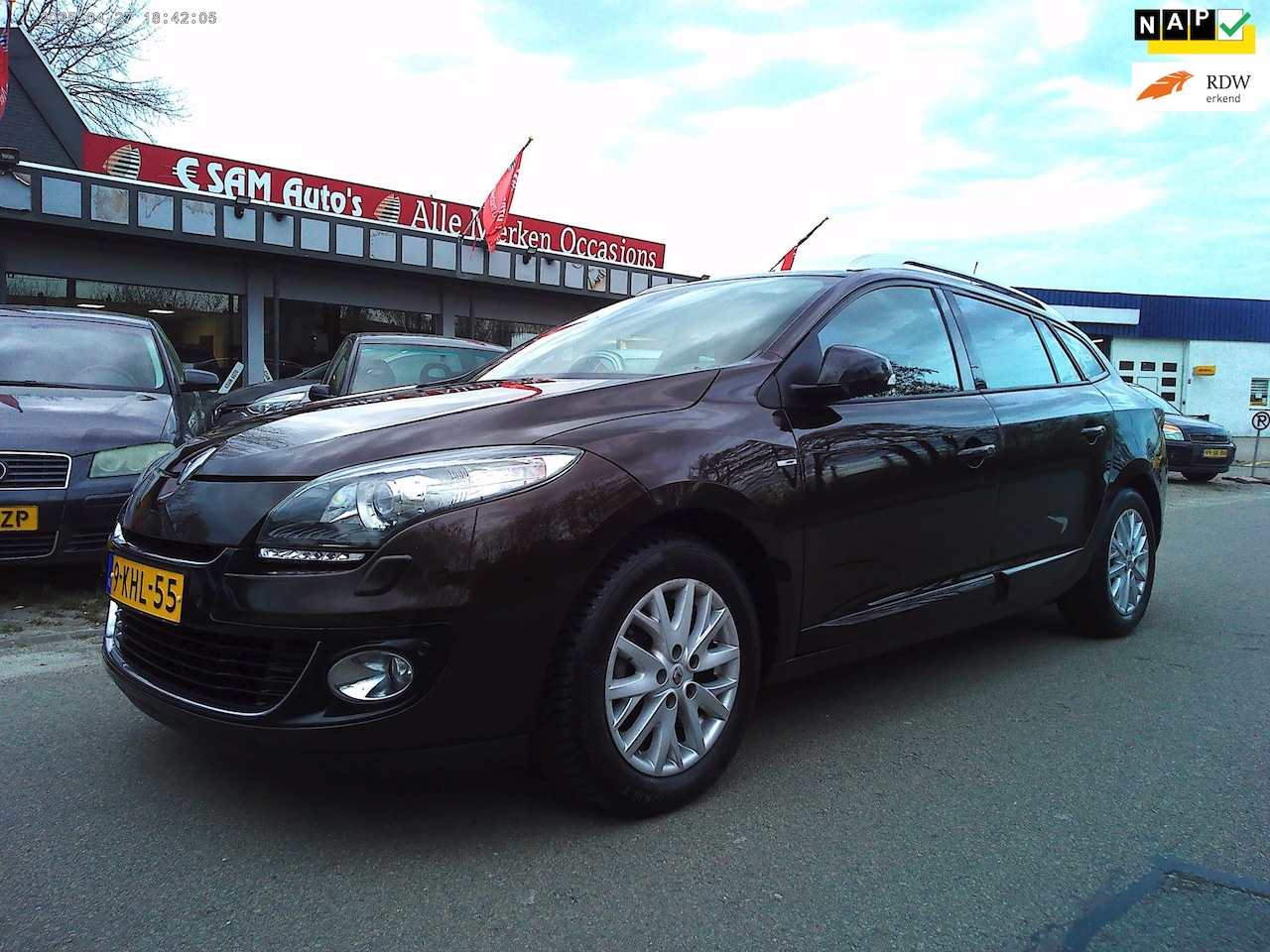 Renault Mégane Estate - 1.5 dCi Bose 1.5 dCi Bose (6-VER +NAVI +LEER) - AutoWereld.nl