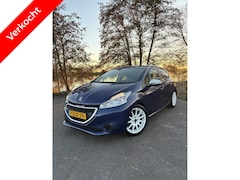 Peugeot 208 - 1.0 LIKE ORG NL CarPlay Trekhaak Airco Cruise Control LED