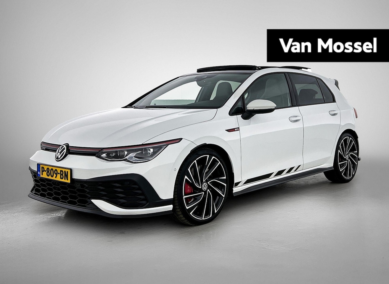 Volkswagen Golf - 2.0 TSI GTI CLUBSPORT | 301 PK | PANORAMADAK | STOELVERWARMING | STOELVENTILATIE | MEMORY - AutoWereld.nl