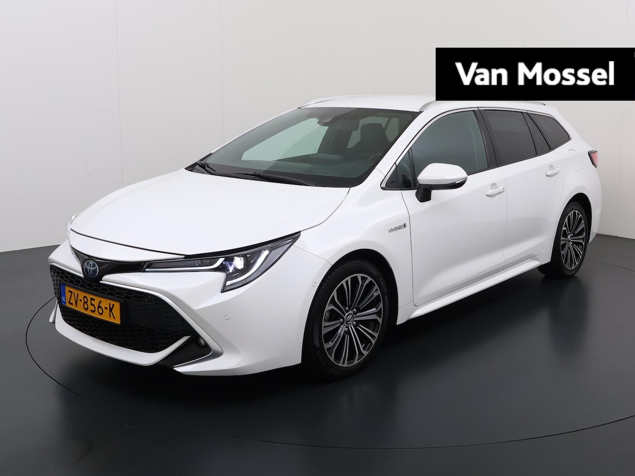 Toyota Corolla Touring Sports - 1.8 Hybrid Executive | Navigatie | parkeer camera - AutoWereld.nl